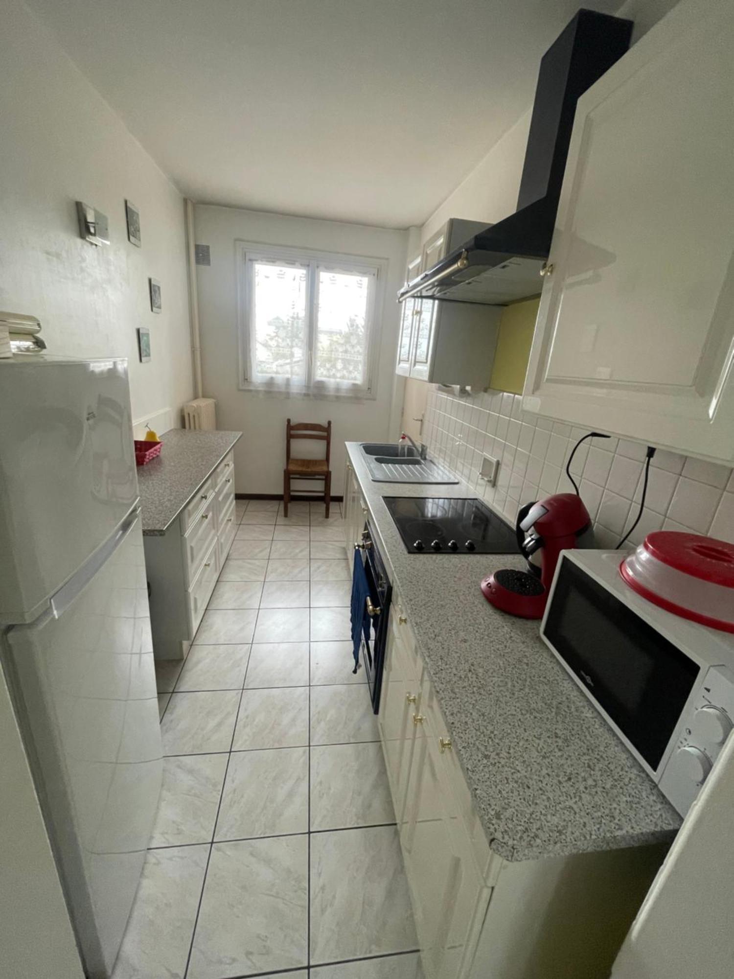 Appartement Spacieux A 2Km Du Circuit, Proche Tram, Circuit A 8 En Tram Le Mans Bagian luar foto